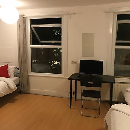 Poplar Guest House Лондон Экстерьер фото