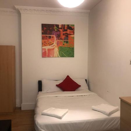 Poplar Guest House Лондон Экстерьер фото
