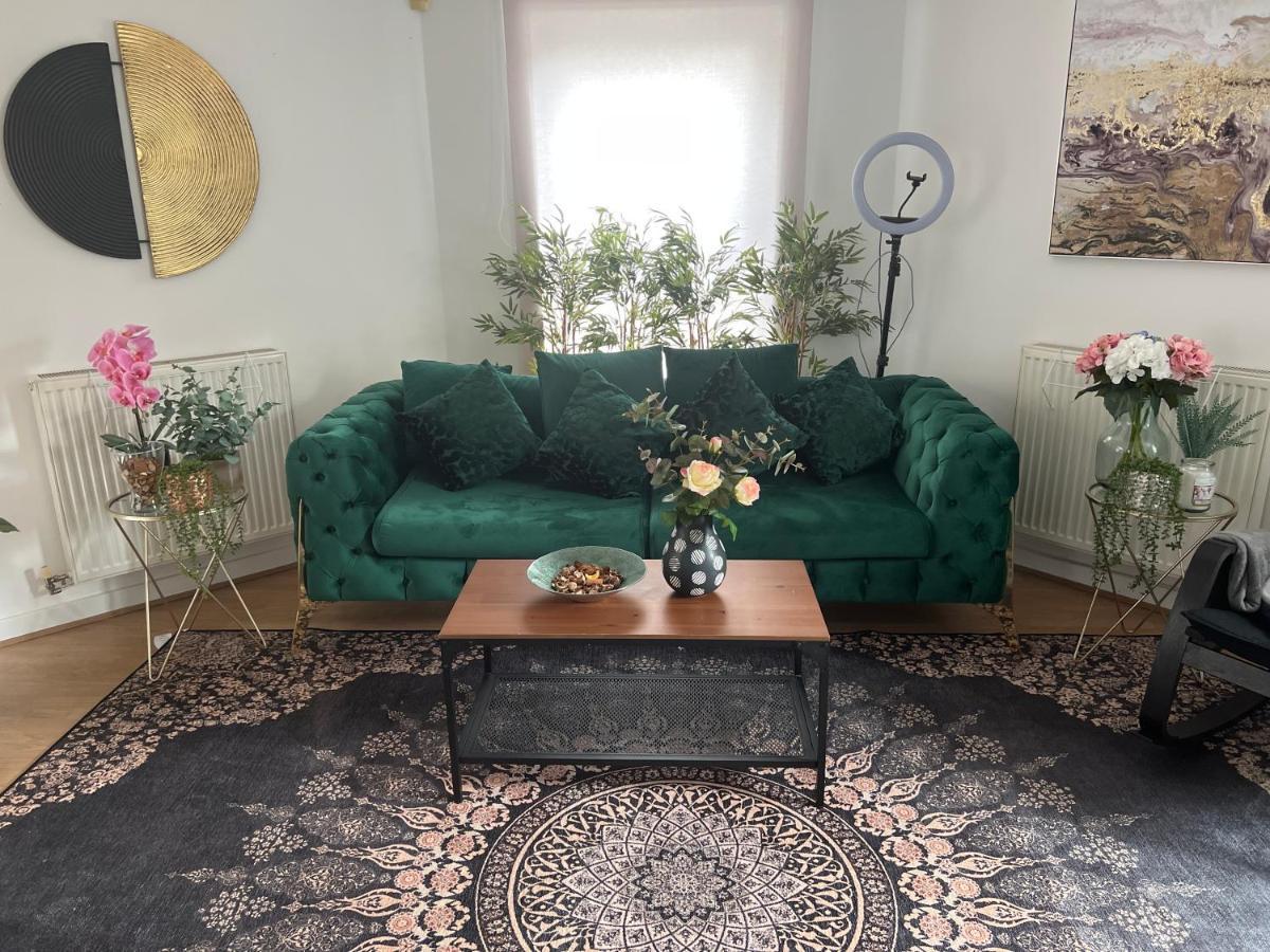 Poplar Guest House Лондон Экстерьер фото