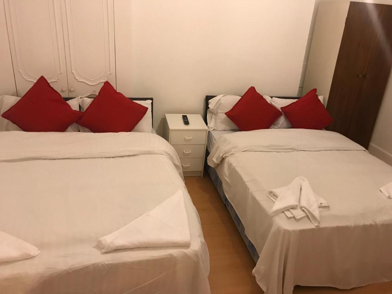Poplar Guest House Лондон Экстерьер фото