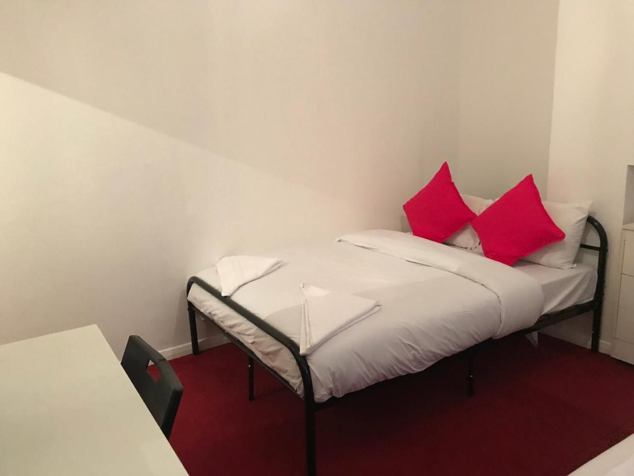 Poplar Guest House Лондон Экстерьер фото