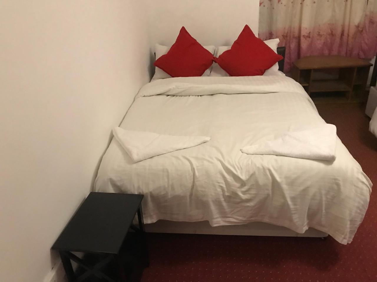 Poplar Guest House Лондон Экстерьер фото