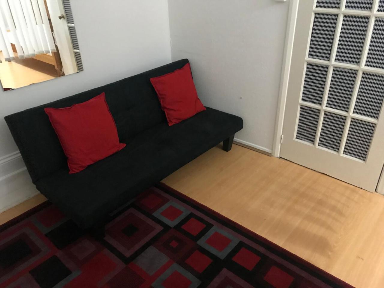 Poplar Guest House Лондон Экстерьер фото