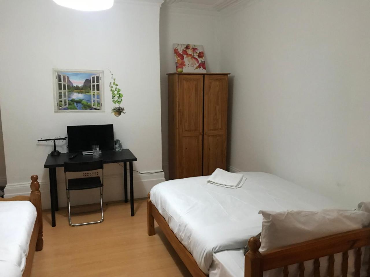Poplar Guest House Лондон Экстерьер фото