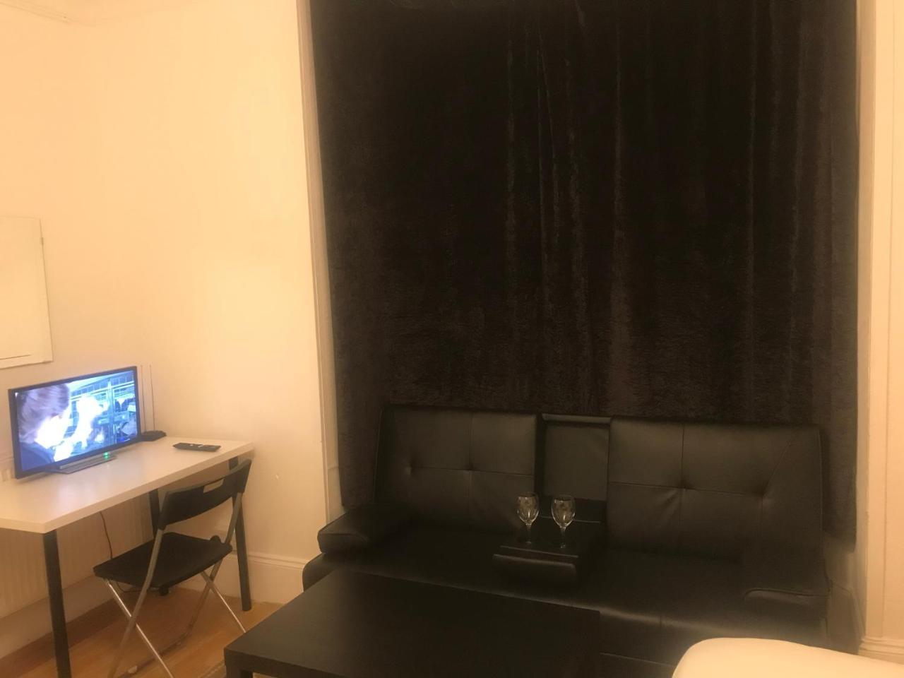 Poplar Guest House Лондон Экстерьер фото