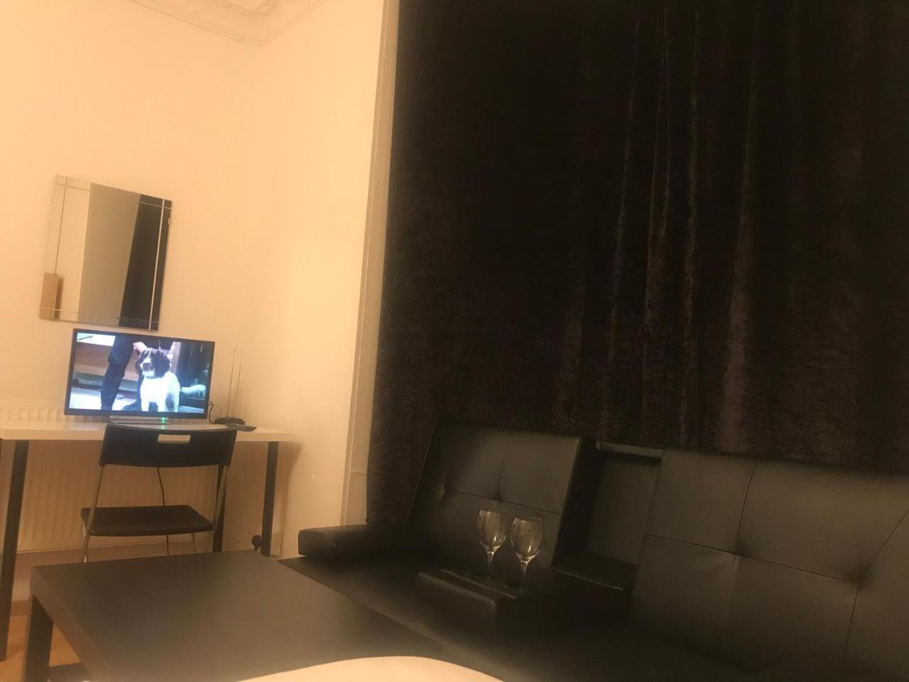 Poplar Guest House Лондон Экстерьер фото